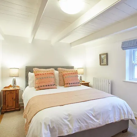 Host & - Gull's Haven *